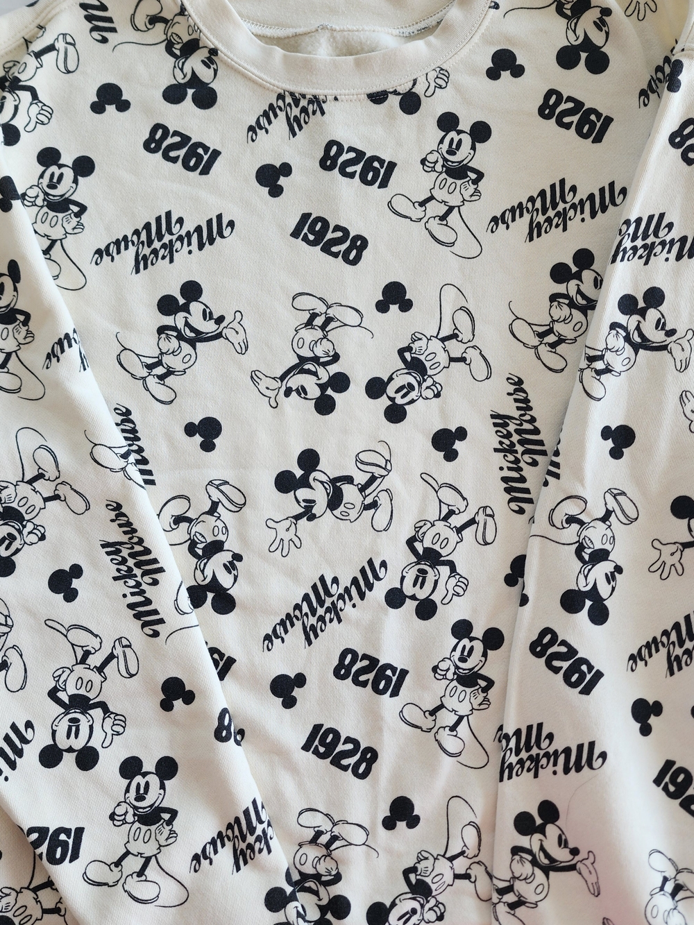 Disney Mickey Mouse 1928 All Over Print Fleece Sweatshirt Size L